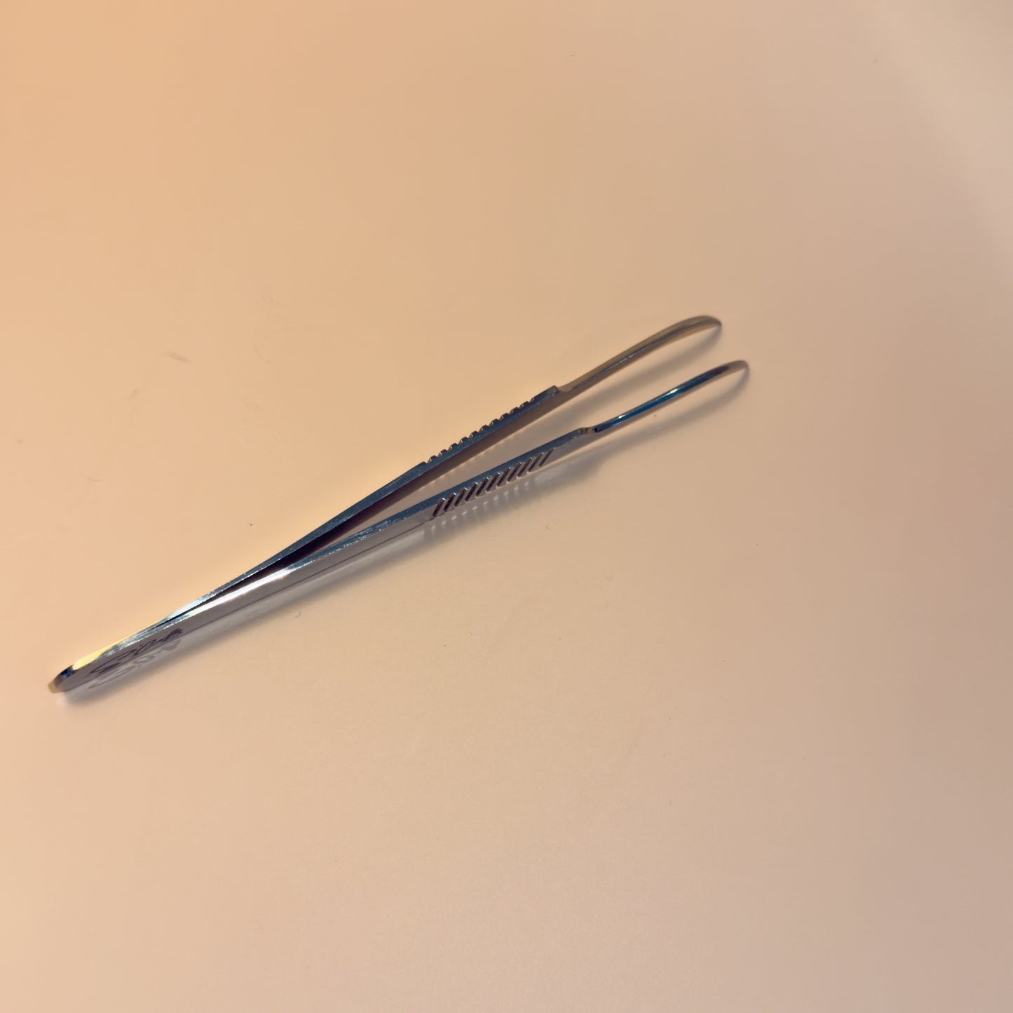 Pince professionnelle pour extensions de cils - pointe courbée