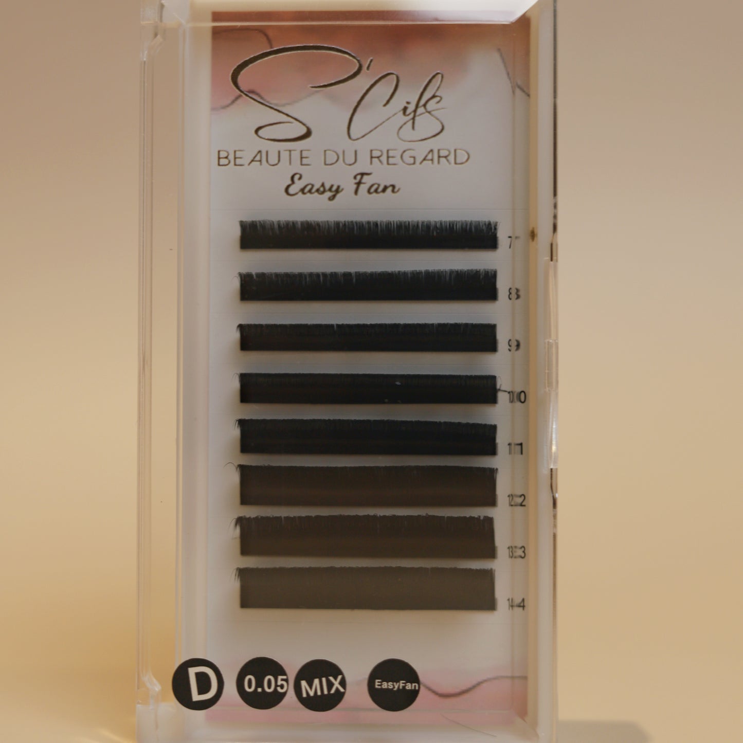 extensions de cils. beauté du regard