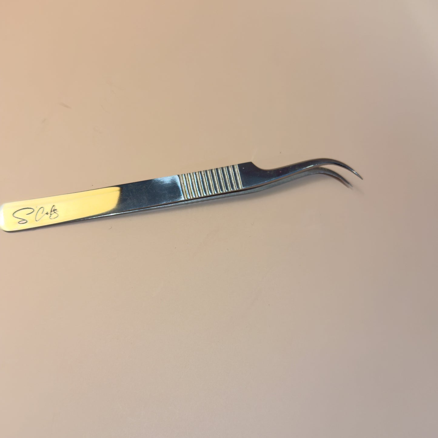 Pince professionnelle pour extensions de cils - pointe courbée