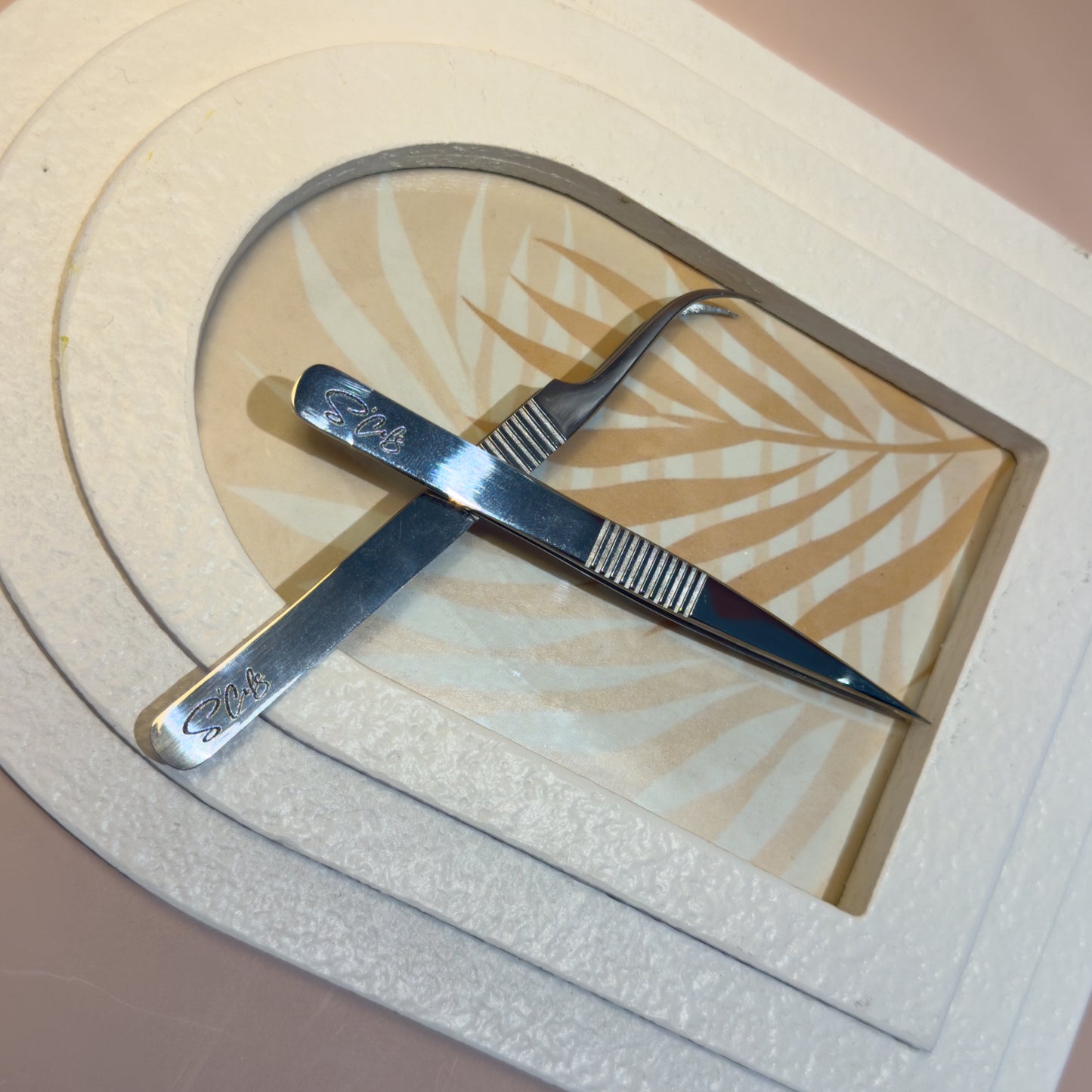 Pince professionnelle pour extensions de cils - pointe courbée